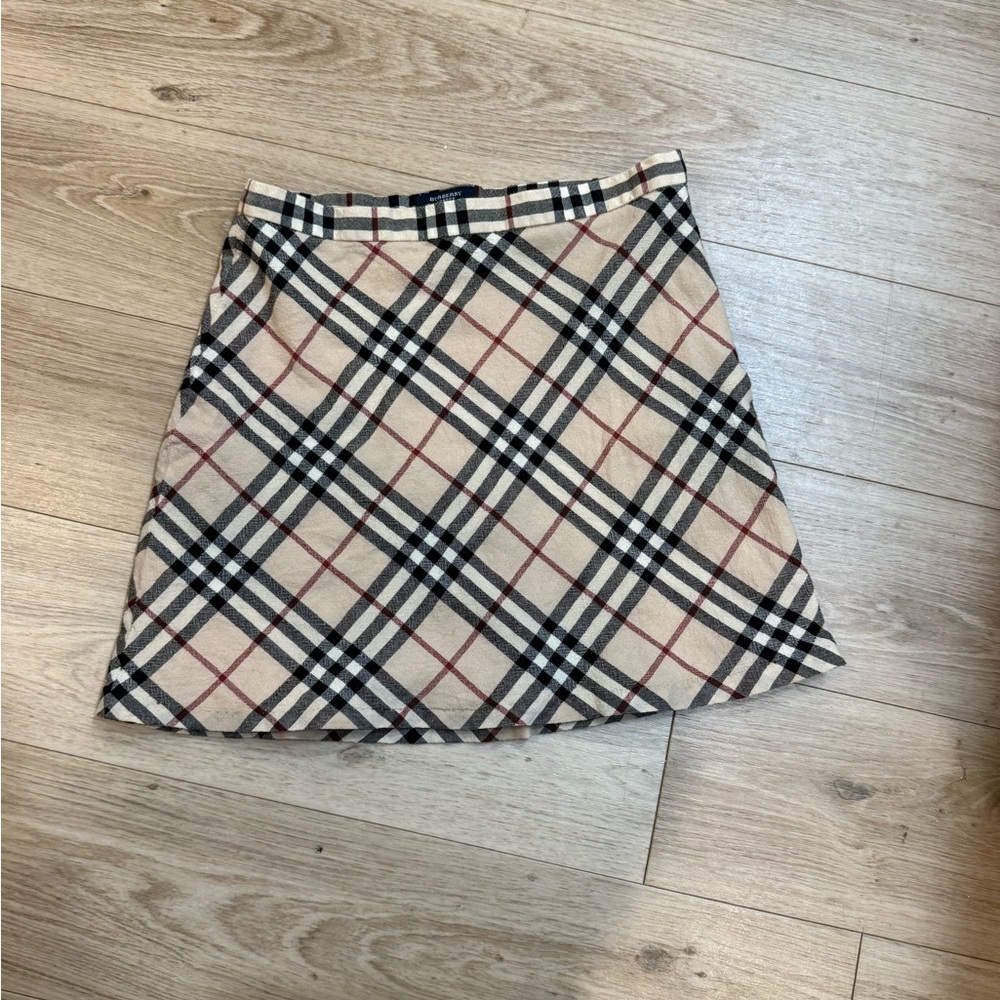 Authentic Burberry plaid mini skirt 100% wool